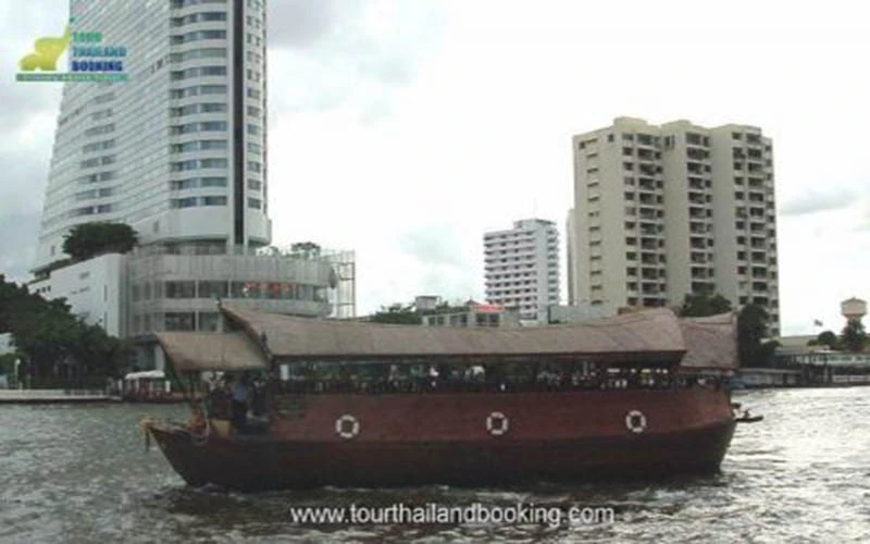 เรือล่องบนแแม่น้ำเจ้าพระยา
