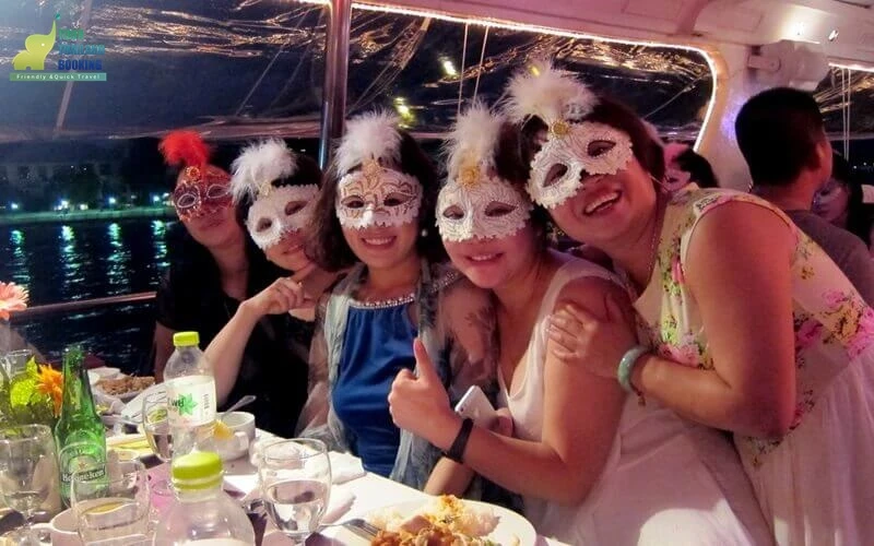 เจ้าพระยาครุยส์; เจ้าพระยาครูส; ล่องเรือแม่น้ำเจ้าพระยา; ล่องเรือ; chaophraya cruise; chaophraya dinner cruise river cruise; bangkok ปีใหม่ new year party