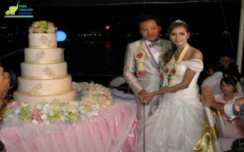 จัดงานแต่งงานบนเรือ