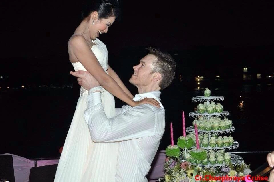 แต่งงานบนเรือ