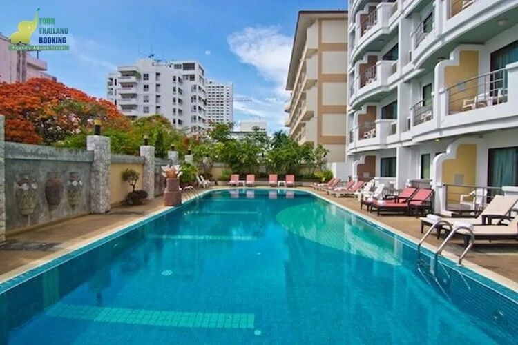 เบสบีส วิลล่า โรงแรมสามดาวอยู่ที่ พัทยาซอย 5 เช่นกันค่ะ