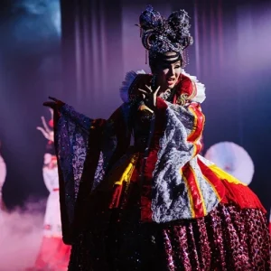 การแสดงอัลซ่า สาวประเภทสอง พัทยา alcazar show