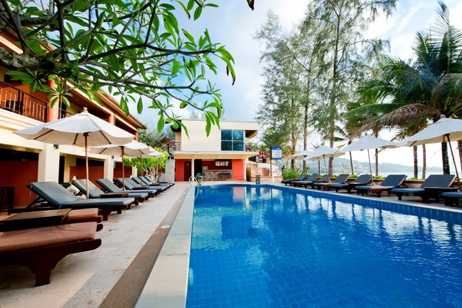 กะมะลา บีช ฟรอท์ อพาร์เมนท์ โฮเทล 