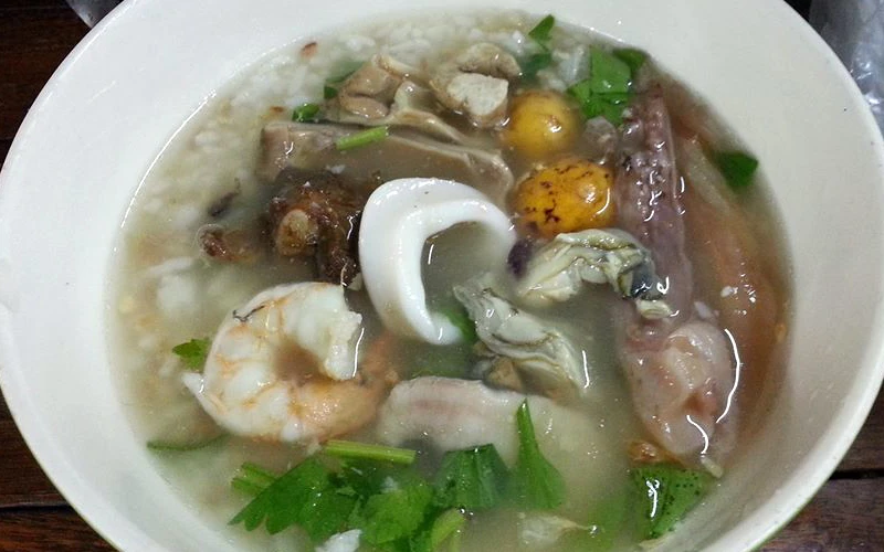 ร้านข้าวต้มปลาเก่าแก่ในพัทยา ชลบุรี