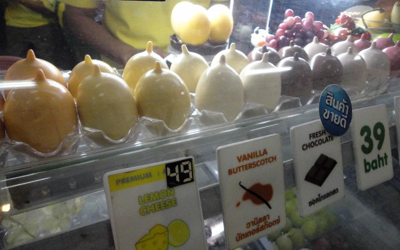 ไอศกรีมไข่; ตลาดน้ำอัมพวา; ของกินในอัมพวา;