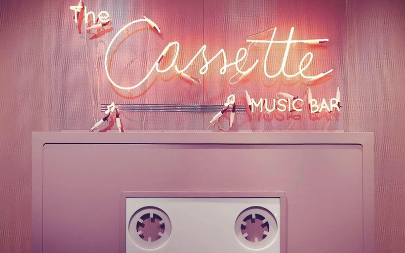 ทองหล่อ,Cassette
